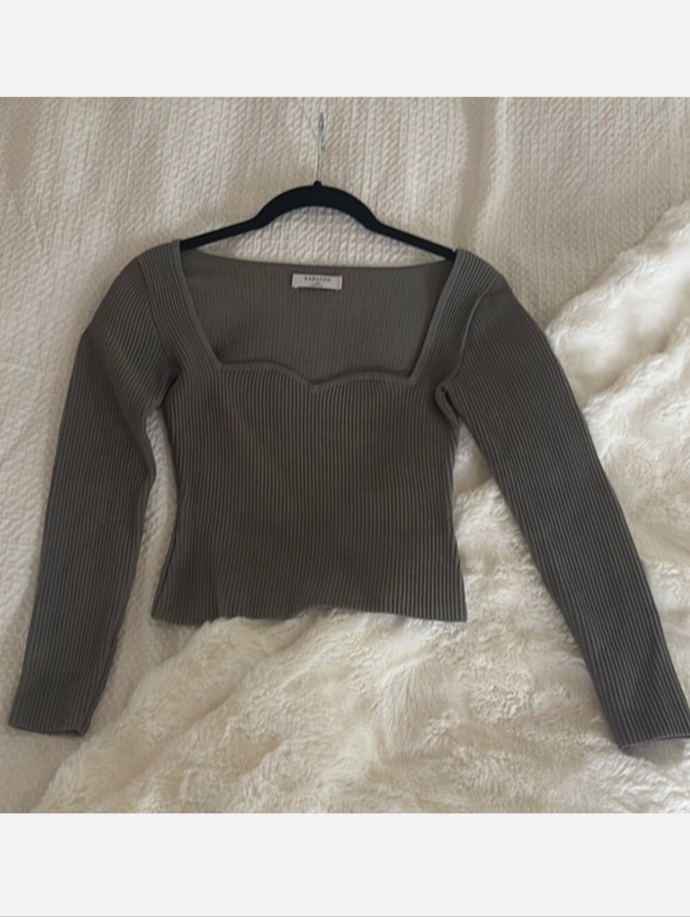 Babaton Ribbed Sweetheart-Neck Long Sleeve Top - Olive Green